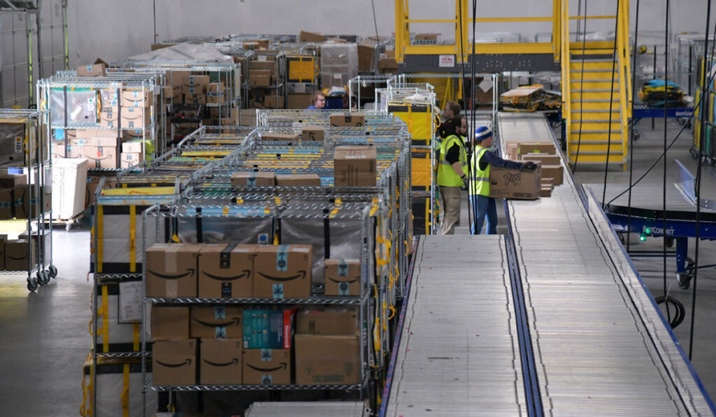 Amazon delivery centers look to bridge the last mile